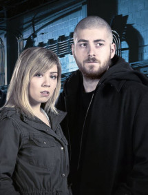 Tự lực (Phần 1) - Between (Season 1) (2015) Tự lực (Phần 1) - Between (Season 1) (2015)